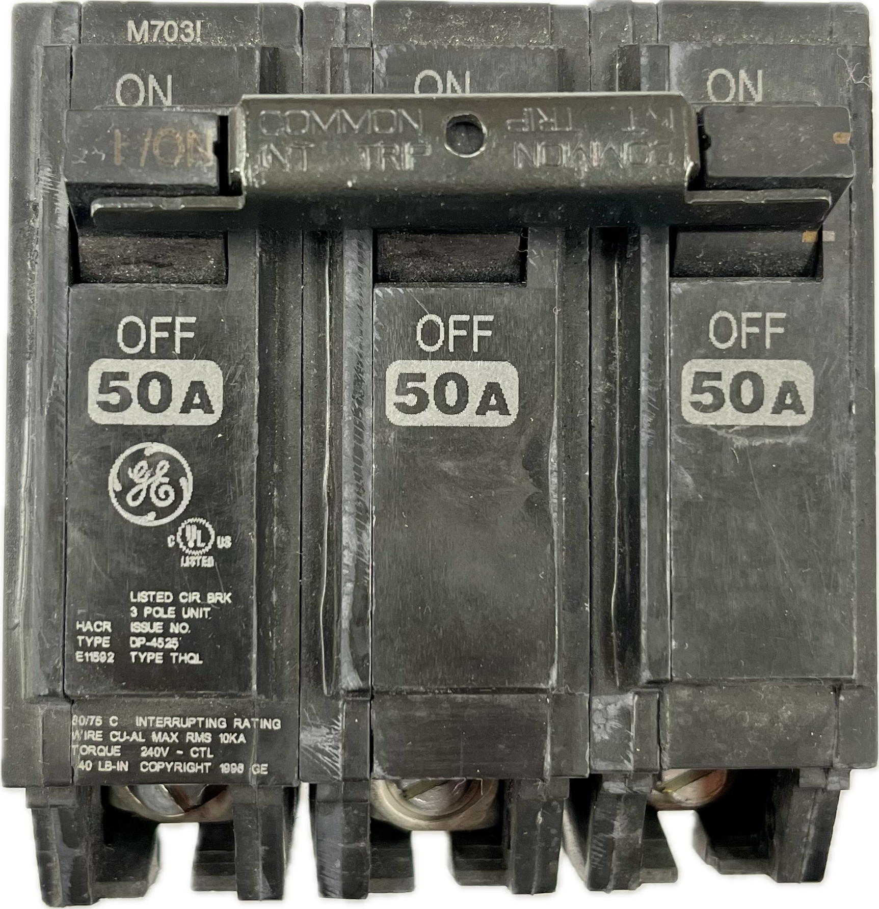 Featured image for “THQL 32050 Interruptor 3P 50A GE”