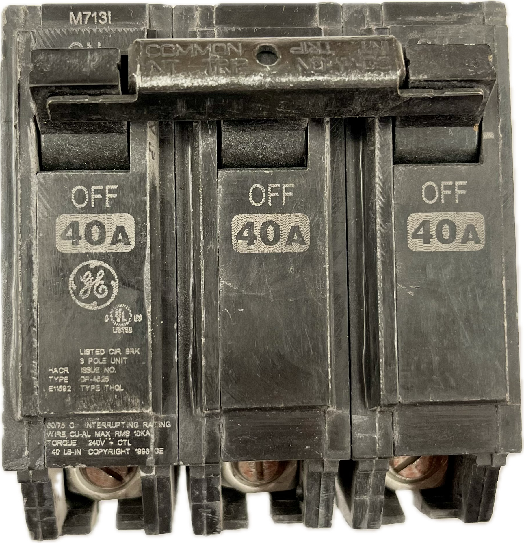 Featured image for “THQL 32040 Interruptor 3P 40A GE”