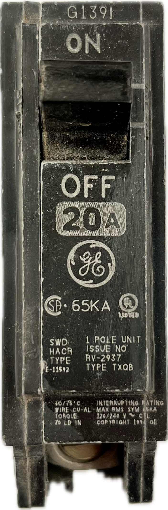 Featured image for “TXQB 1120 Interruptor 1P 20AMP 120/240V MARCA GE”